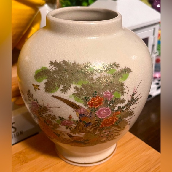 Vintage pheasant floral hand painted ginger jar - Picture 10 of 11
